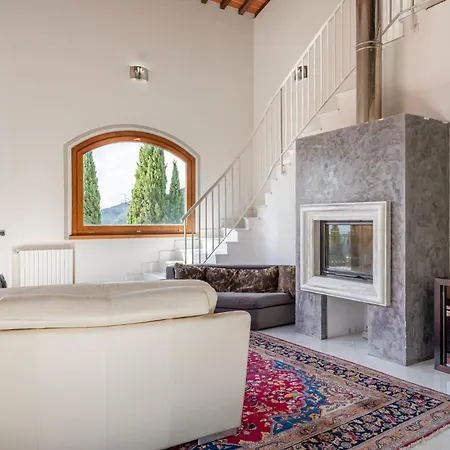Serafina Villa *