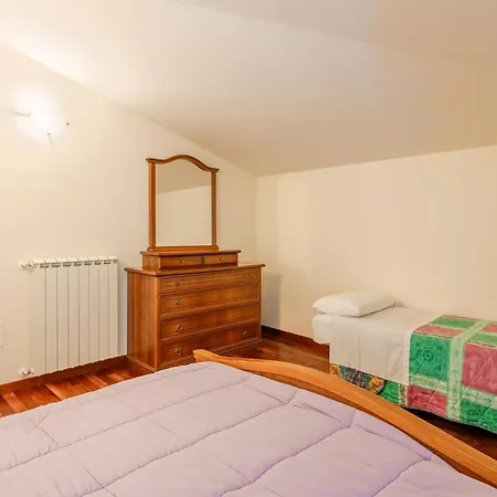 Serafina Villa