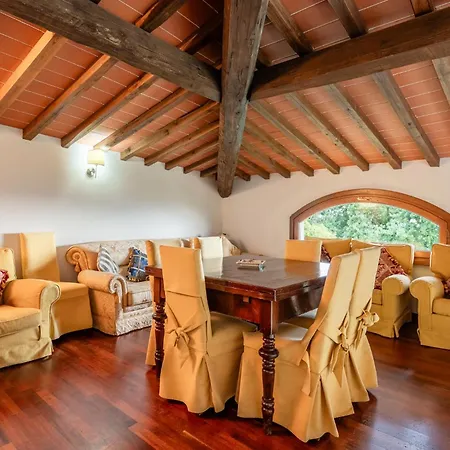 Serafina Villa Pescia